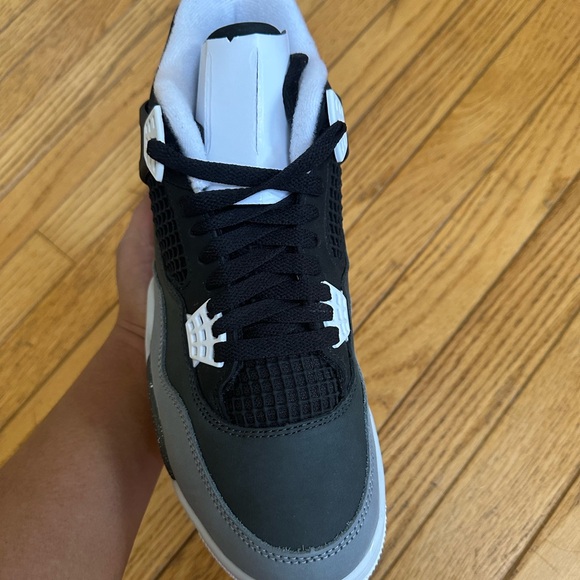 Jordan 4 - Picture 7 of 14